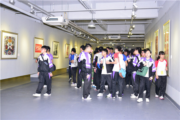 "同根同心——香港初中及高小学生内地交流计划系列团"之陈兆民中学